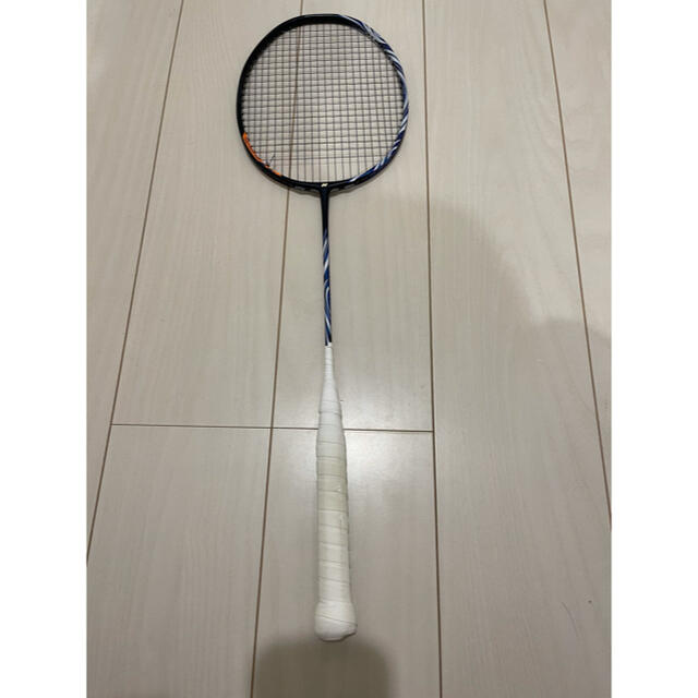 YONEX(ヨネックス)のヨネックス　バドミントン　ラケット　アストロクス100ZZ スポーツ/アウトドアのスポーツ/アウトドア その他(バドミントン)の商品写真