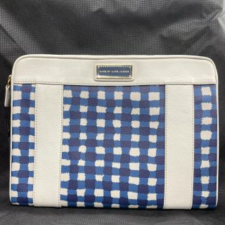 マークバイマークジェイコブス(MARC BY MARC JACOBS)の未使用★MARC BY MARC JACOBSマークジェイコブス★クラッチPC(クラッチバッグ)