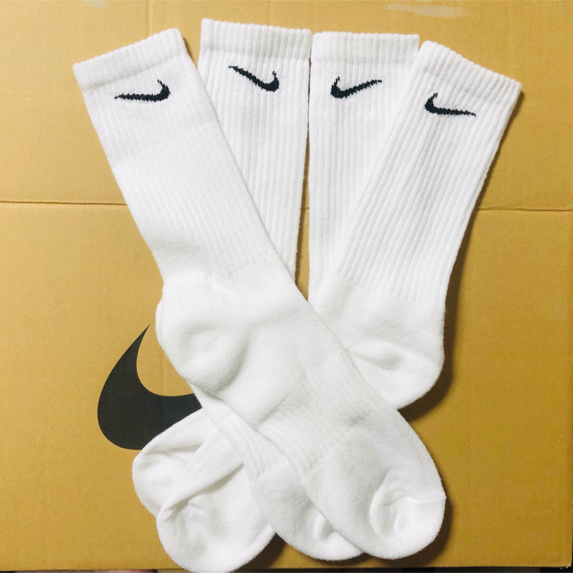 NIKE(ナイキ)の【新品】NIKE ナイキ エブリデイ クッションド クルーソックス 2足組 白 メンズのレッグウェア(ソックス)の商品写真