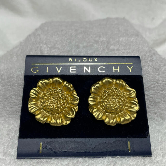 GIVENCHY(ジバンシィ)のGIVENCHY イヤリング　レトロアクセサリー　ヴィンテージ レディースのアクセサリー(イヤリング)の商品写真