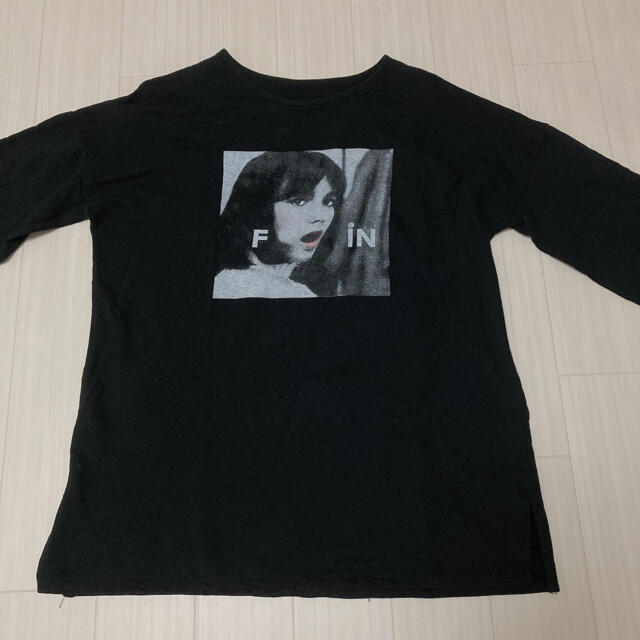 GU(ジーユー)のプリントTシャツ　レディース フリーサイズ レディースのトップス(Tシャツ(長袖/七分))の商品写真