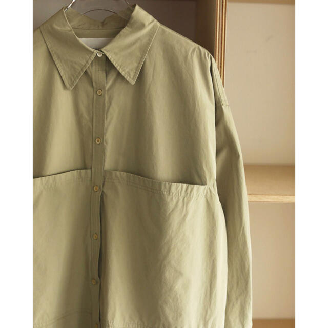 TODAYFUL(トゥデイフル)の"Taffeta Pocket Shirts" todayful レディースのトップス(シャツ/ブラウス(長袖/七分))の商品写真