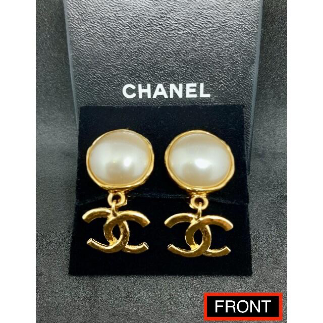 CHANEL(シャネル)の《レア CHANEL ココ パール イヤリング 95P ヴィンテージ シャネル》 レディースのアクセサリー(イヤリング)の商品写真