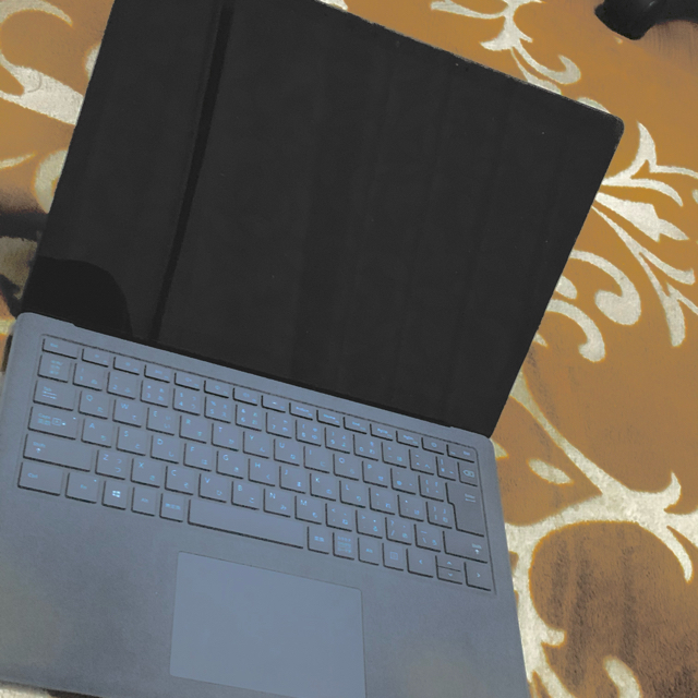Surface laptop2 256GB コバルトブルー 2