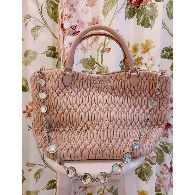 高価値】 miumiu - ミュウミュウ ナッパクリスタル ピンクベージュ 美