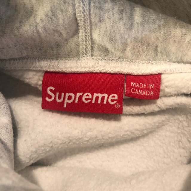 Supreme(シュプリーム)のsupreme classic script hooded パーカー　M メンズのトップス(パーカー)の商品写真