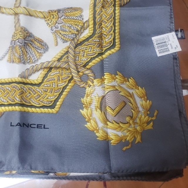 LANCEL(ランセル)のLANCEL　大判シルクスカーフ　太鼓柄　未使用 レディースのファッション小物(バンダナ/スカーフ)の商品写真