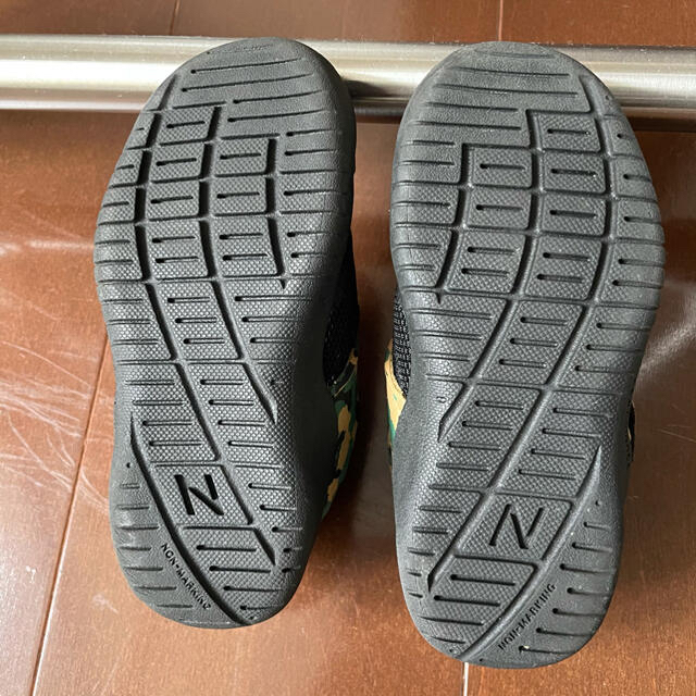 New Balance(ニューバランス)のNew Balance サンダル16㎝ キッズ/ベビー/マタニティのキッズ靴/シューズ(15cm~)(サンダル)の商品写真