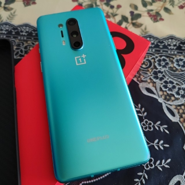 OnePlus 8 pro　12GB+256GB  スマホ/家電/カメラのスマートフォン/携帯電話(スマートフォン本体)の商品写真