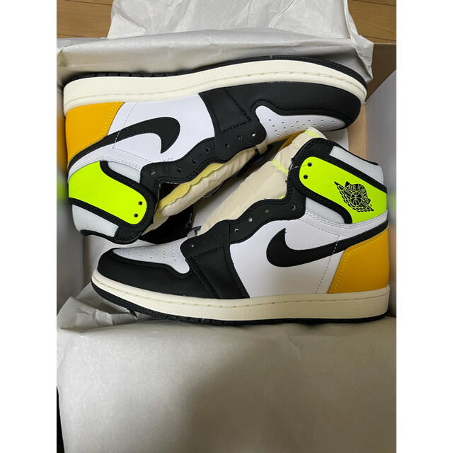 NIKE(ナイキ)のNIKE AIR JORDAN 1 Volt Gold  26cm 新品未使用 メンズの靴/シューズ(スニーカー)の商品写真