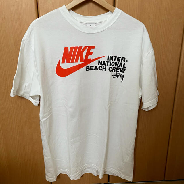 NIKE(ナイキ)のNIKE × STUSSY ビーチTシャツ ホワイト　Lサイズ メンズのトップス(Tシャツ/カットソー(半袖/袖なし))の商品写真