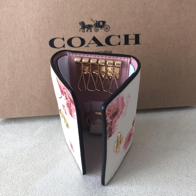 タグ付き新品★COACH コーチ レザー 花柄 5連キーケース(リング付き) 1