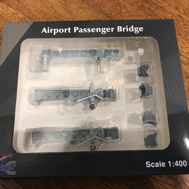 ボーディングブリッジ 搭乗橋 1/400 空港 ジオラマの通販 by おうか
