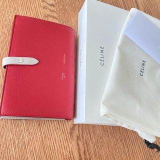 セリーヌ(celine)のセリーヌ　Strap Large Multifunction  red(財布)