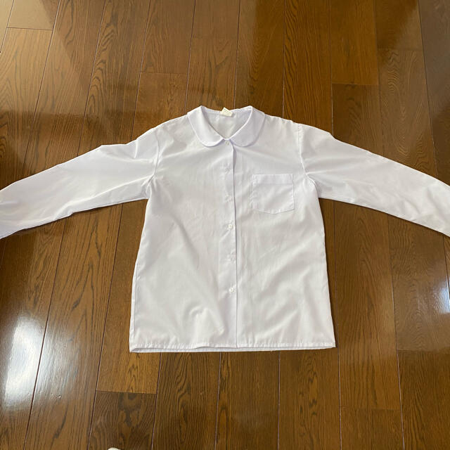 丸襟ブラウス 半袖2枚 長袖1枚 (どちらもLサイズ) レディースのトップス(シャツ/ブラウス(半袖/袖なし))の商品写真