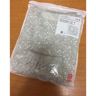 ユニクロ(UNIQLO)の【ユニクロ】ルームセット（長袖）キッズS（110～120cm)(パジャマ)