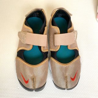 ナイキ(NIKE)のナイキ　NIKE エアリフト　24cm ゴールド(スニーカー)