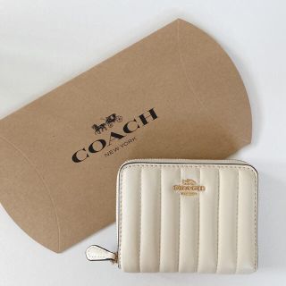 コーチ(COACH)のCOACH 折り財布　白　(財布)