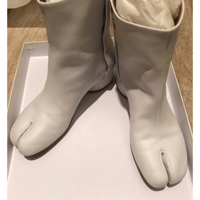 Maison Martin Margiela(マルタンマルジェラ)のマルジェラ　足袋　ホワイト　35.5 レディースの靴/シューズ(ブーツ)の商品写真