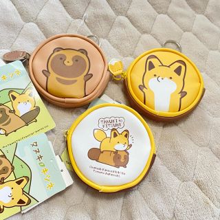 シマムラ(しまむら)の店頭完売品　タヌキとキツネしまむら限定　コインケース(キャラクターグッズ)