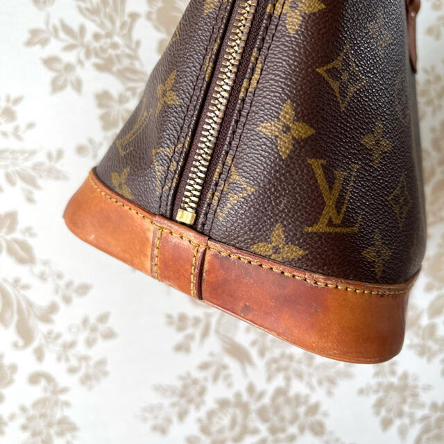 LOUIS VUITTON(ルイヴィトン)のLOUIS  VUITTON ルイ・ヴィトン　アルマ レディースのバッグ(ハンドバッグ)の商品写真