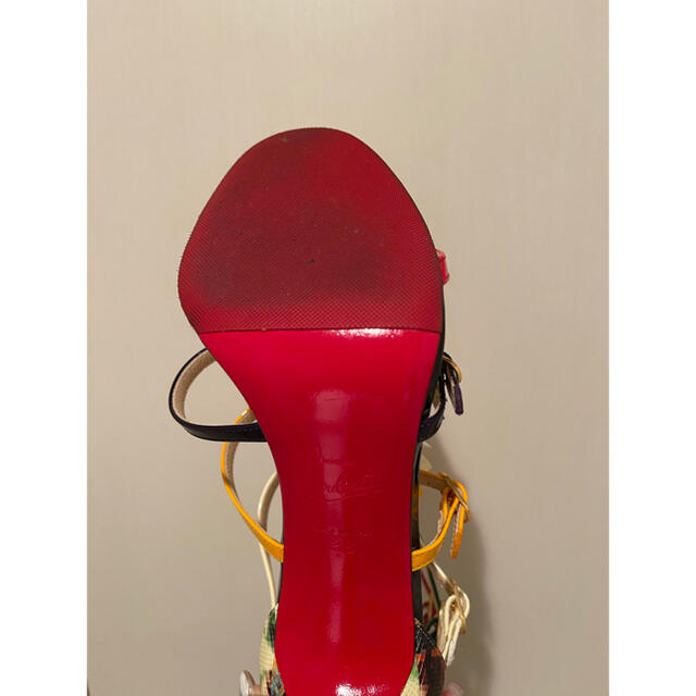 Christian Louboutin(クリスチャンルブタン)のルブタン　GIRLISTRAPPI 100 カラフルリボンエナメルサンダル レディースの靴/シューズ(サンダル)の商品写真