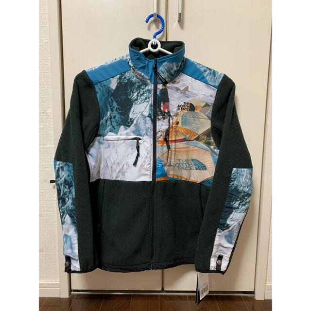 INVINCIBLE x THE NORTH FACE DENALI JACKE