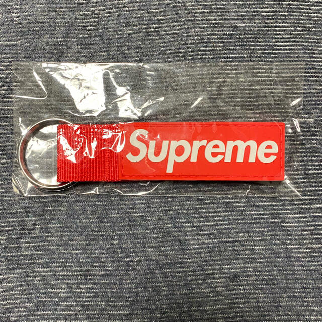 Supreme(シュプリーム)のシュプリーム　キーホルダー　Supreme Webbing Keychain メンズのファッション小物(キーホルダー)の商品写真