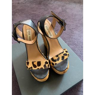 スティーブマデン(Steve Madden)のSTEVE MADDEN レオパード ウェッジソール サンダル (サンダル)