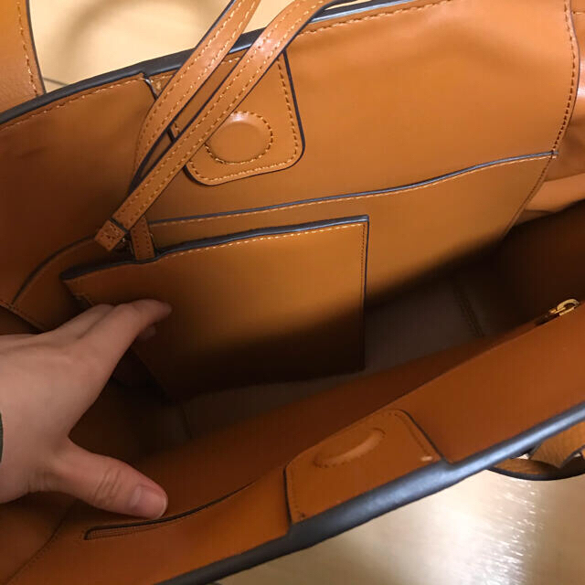 Charles and Keith(チャールズアンドキース)のCHARLES&KIETH/ラージ ジオメトリックトートバッグ レディースのバッグ(トートバッグ)の商品写真