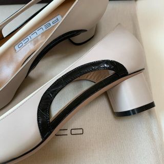 新品 5.7万円 ペリーコ 38 25cm パンプス ルネッタ アッシュホワイト-