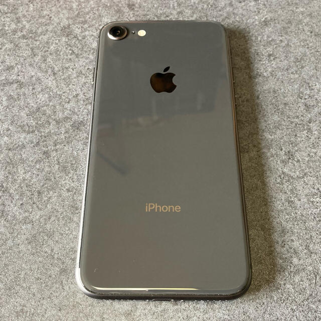 iPhone(アイフォーン)のApple iPhone8 64GB SIMロック解除済 スペースグレー スマホ/家電/カメラのスマートフォン/携帯電話(スマートフォン本体)の商品写真