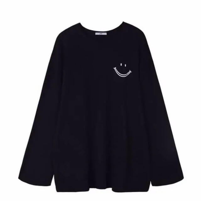 スマイルtシャツ　ビックtシャツ　ロンT  にこちゃん　ロゴ　新品　XXLサイズ レディースのトップス(Tシャツ(長袖/七分))の商品写真