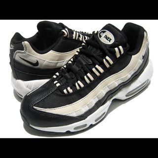 ナイキ(NIKE)のNIKE AIRMAX95 25㎝ナイキエアマックス95 ベージュ(スニーカー)