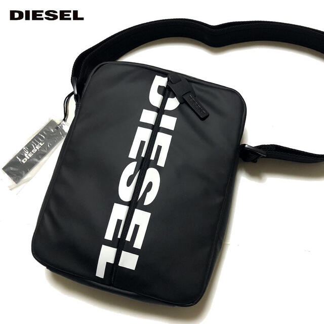DIESEL(ディーゼル)の新品 DIESEL F-BOLD SMALL CROSS ショルダーバッグ メンズのバッグ(ショルダーバッグ)の商品写真
