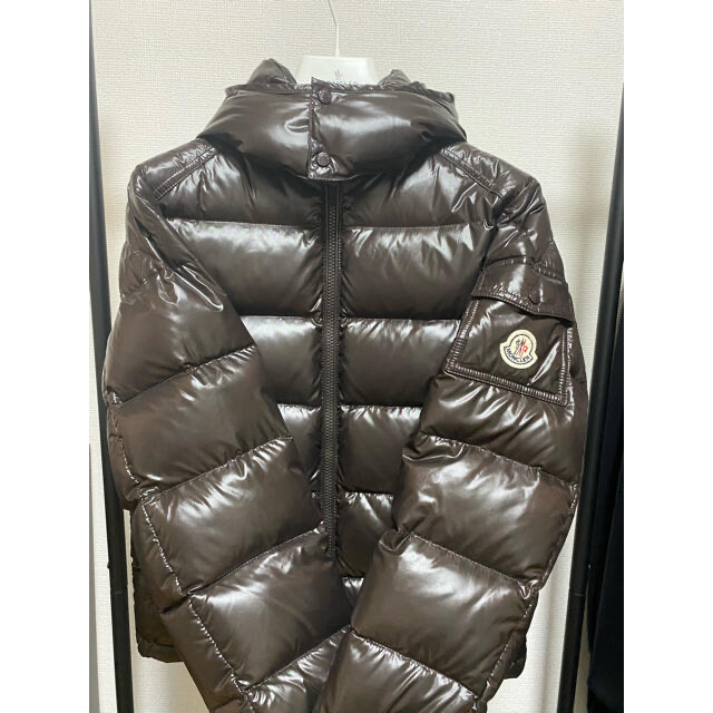 MONCLER(モンクレール)の【MAO様専用】MONCLER MAYA ボーイズサイズ　12y メンズのジャケット/アウター(ダウンジャケット)の商品写真