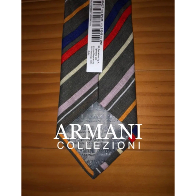 ARMANI COLLEZIONI(アルマーニ コレツィオーニ)の値下げ　新品未使用タグ付　アルマーニ　グレーアソートストライプ メンズのファッション小物(ネクタイ)の商品写真