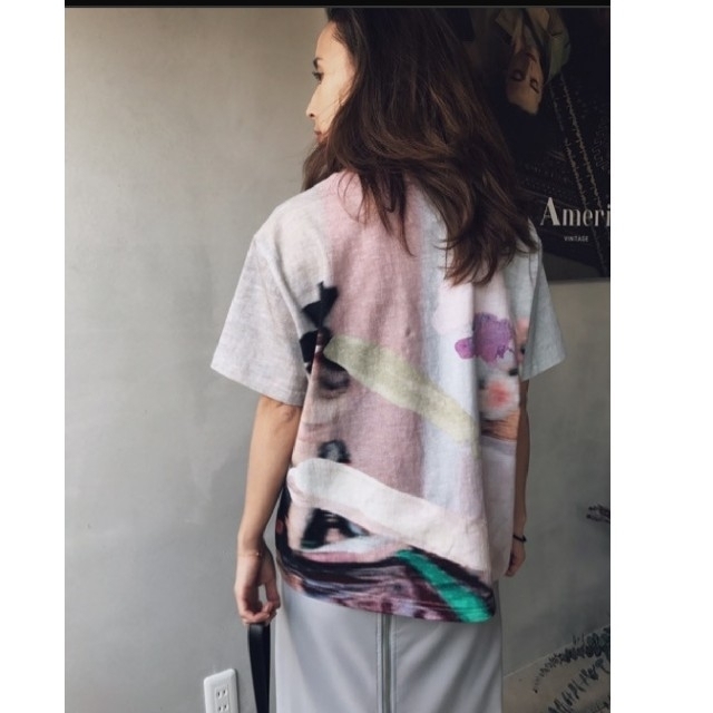 Ameri VINTAGE(アメリヴィンテージ)のアメリヴィンテージ   EMILIA PAINT TEE レディースのトップス(Tシャツ(半袖/袖なし))の商品写真