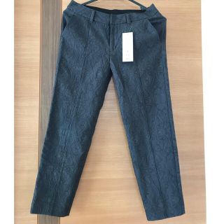 ジーユー(GU)の[新品]ジャガードクロップドパンツ　Sサイズ(クロップドパンツ)