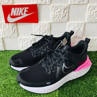 ナイキ(NIKE)のNIKE ナイキ　スニーカー　23.5cm(スニーカー)