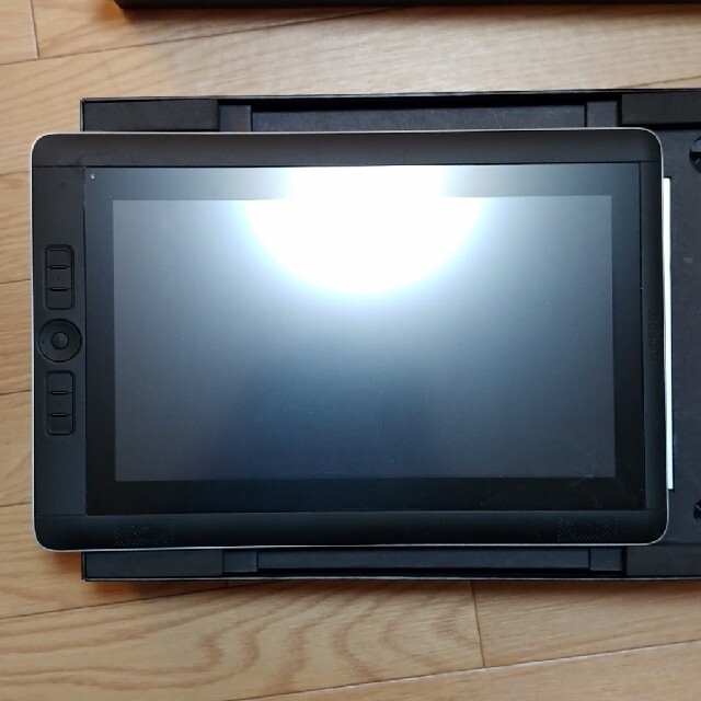 Wacom(ワコム)のCINTIQ companion 2 DTH-W1310L/K0  スマホ/家電/カメラのPC/タブレット(タブレット)の商品写真