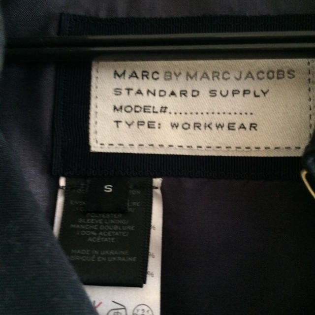 MARC BY MARC JACOBS(マークバイマークジェイコブス)のマークバイマークジェイコブス レディースのジャケット/アウター(トレンチコート)の商品写真