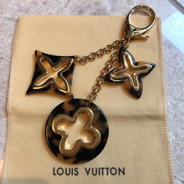 LOUIS VUITTON(ルイヴィトン)の美品です♡ルイヴィトン　べっこう柄　バッグチャーム レディースのファッション小物(キーホルダー)の商品写真