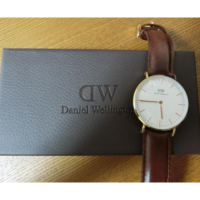 Daniel Wellington(ダニエルウェリントン)のダニエルウェリントン 替えベルト付き レディースのファッション小物(腕時計)の商品写真