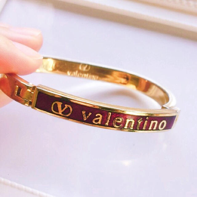 VALENTINO(ヴァレンティノ)のこいちゃ様♡専用 ２点 レディースのアクセサリー(ブレスレット/バングル)の商品写真