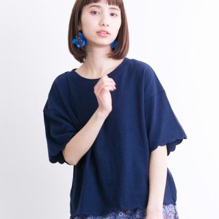 メルロー(merlot)のmerlot スカラップTシャツ ネイビー(Tシャツ(半袖/袖なし))