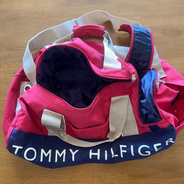 TOMMY HILFIGER(トミーヒルフィガー)のTOMMY HILFIGER トミーフィルフィガー WAYロールボストンバッグ レディースのバッグ(ボストンバッグ)の商品写真