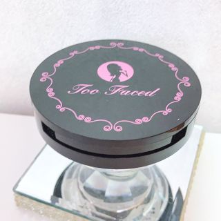 トゥフェイス(Too Faced)のToo Faced トゥフェイス　超微粒子のプレストパウダー(ファンデーション)