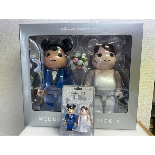 MEDICOM TOY(メディコムトイ)のBE@RBRICK グリーティング結婚 4 PLUS 100% 400% セット エンタメ/ホビーのフィギュア(その他)の商品写真