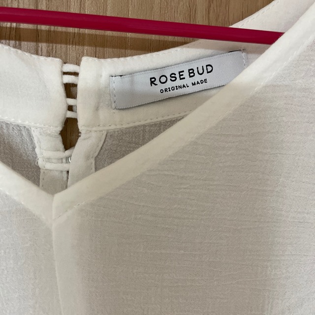 ROSE BUD(ローズバッド)のちょこ様専用  ROSE BUD  ローズバッド ボリューム袖ブラウス レディースのトップス(シャツ/ブラウス(長袖/七分))の商品写真